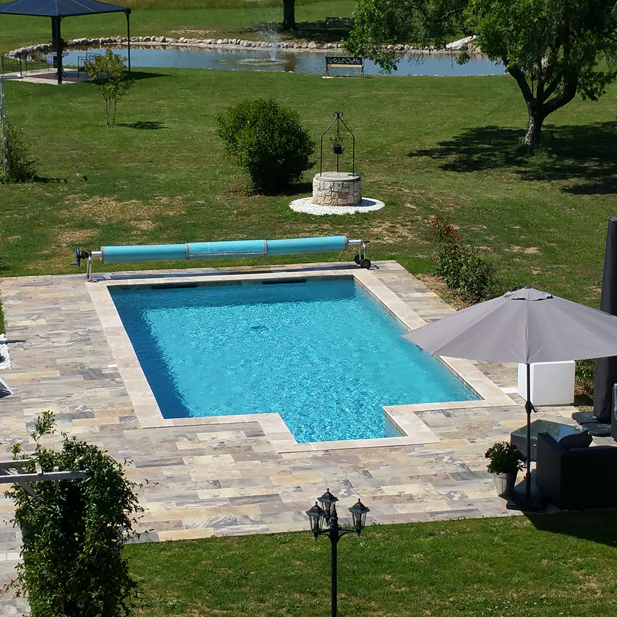 Piscine et étang